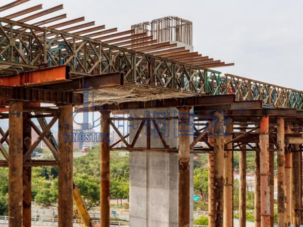 中鋼國檢工程師現場檢測鋼便橋